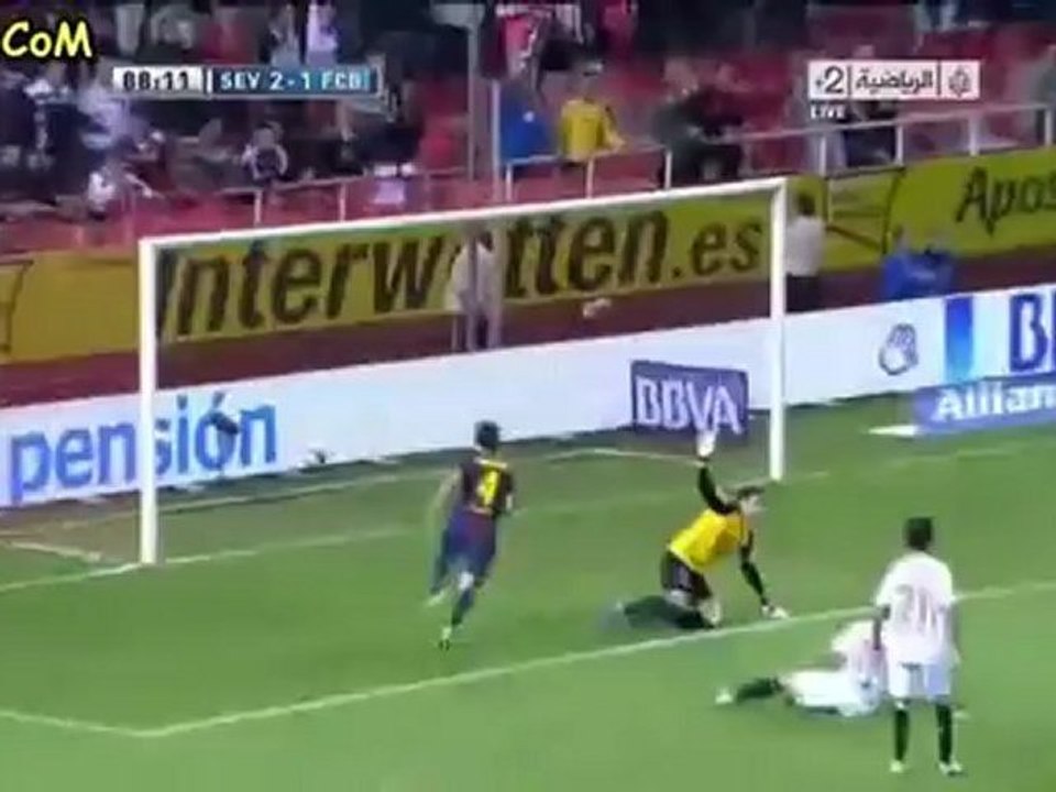 فيا يقود برشلونة للفوز على اشبلية فى الدقيقة 93 بهدف قاتل ويواصل الضغط على الريال مدريد فى الدورى الاسبانى