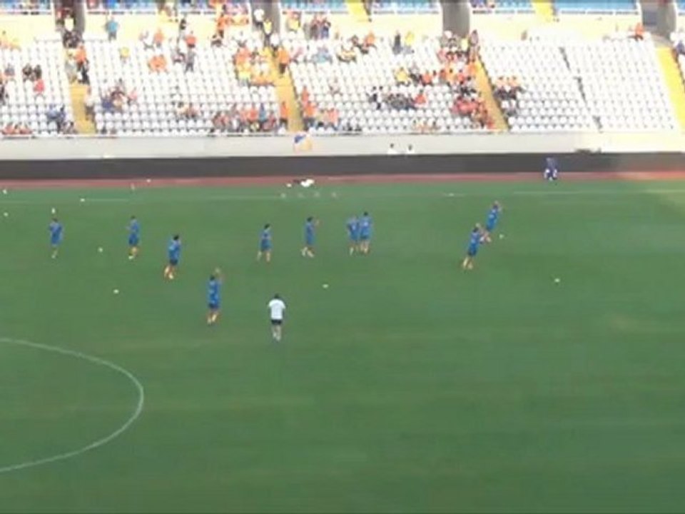 ΑΠΟΕΛ-Απόλλων-είσοδος ΑΠΟΕΛ προθέρμανση