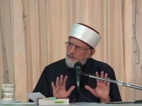 Celebrating Christmas Birthday of Jesus(as) allowed in IslamWhy Tahir ul Qadri Cut Christmas Cake