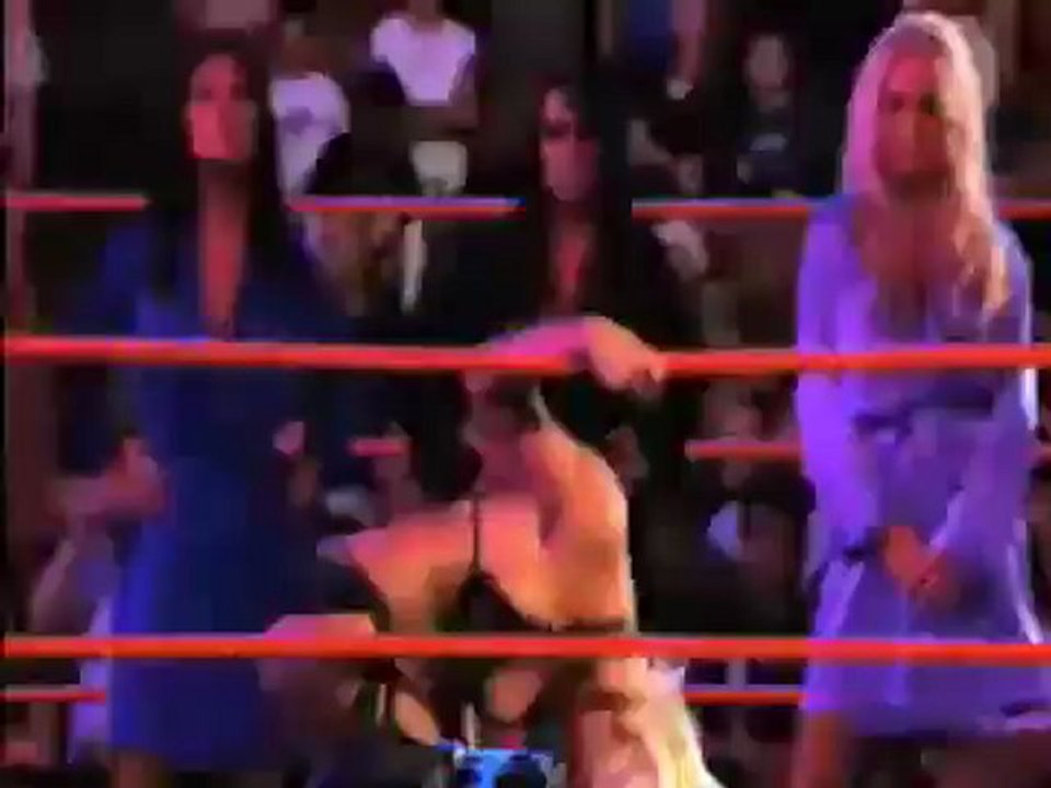 WWE Mobile -- Divas On the Go - YouTube