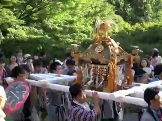 おみこしがフランス大使公邸に