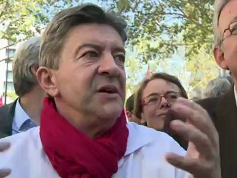 Thousands on Paris streets to denounce EU 'austerity' pact