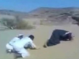 Namaz Kılan Arap Adama koimk Şaka