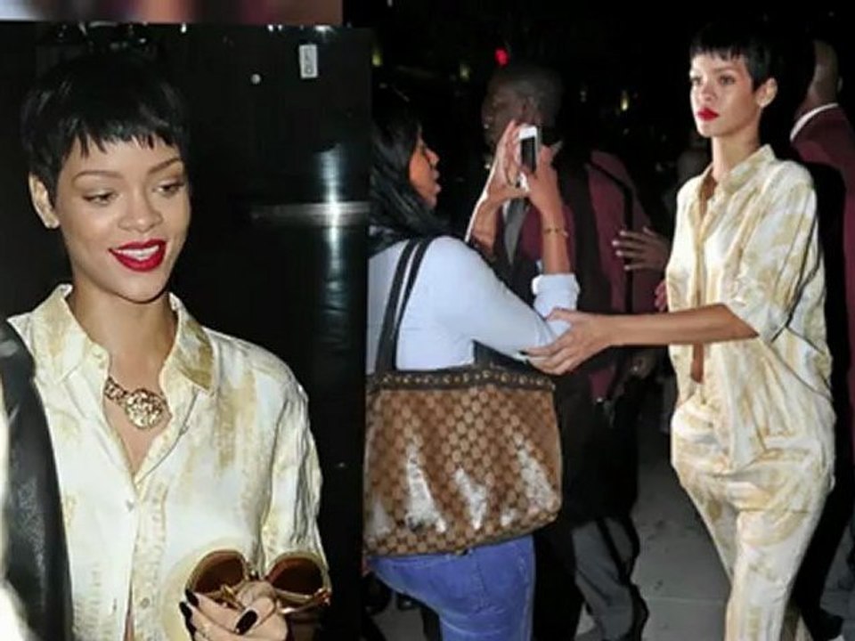 Rihanna stahl Jay-Z die Show: in Pyjamas!