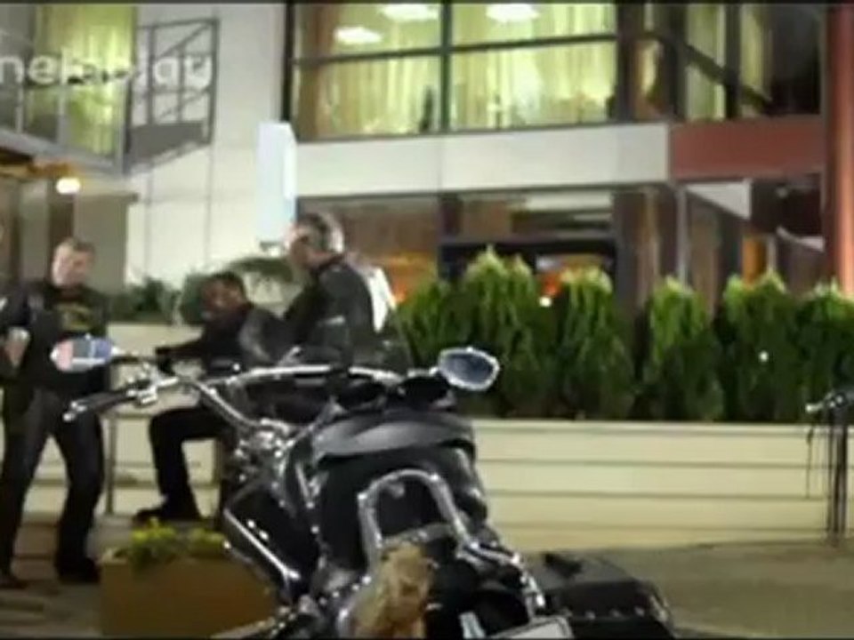 Емилия - Ще чакам да ми звъннеш 2012 HD 1080p ( Официално видео )