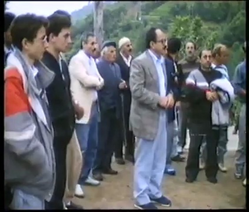 Bayram namazı çıkışı...1991 tumasli camisi