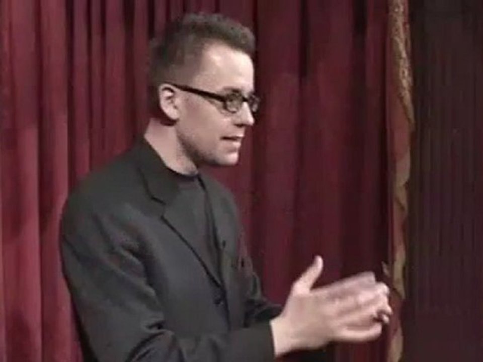 Spoon Fly by Arthur Trace (DVD) - Magic Trick