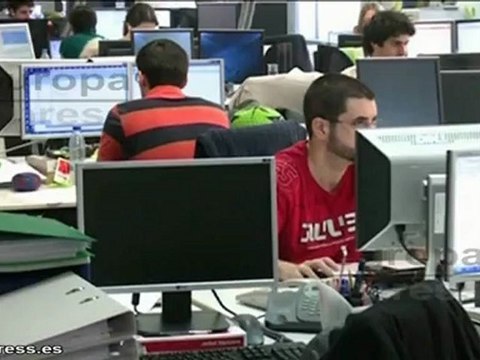 El paro vuelve a superar los 4.700.000 desempleados