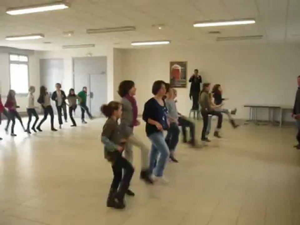 La France danse le "French Cancan"  2012