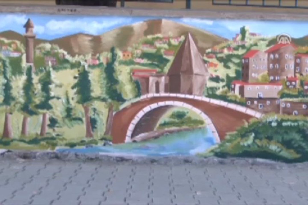Kentin değerlerini duvarlara nakşettiler