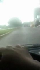 En Video: Prohiben entrada a vehiculos con calcomanias de Capriles al centro comercial Los Próceres en Barquisimeto