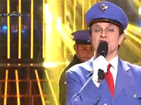 Santiago Segura imita a Javier Gurruchaga en Tu Cara Me Suena