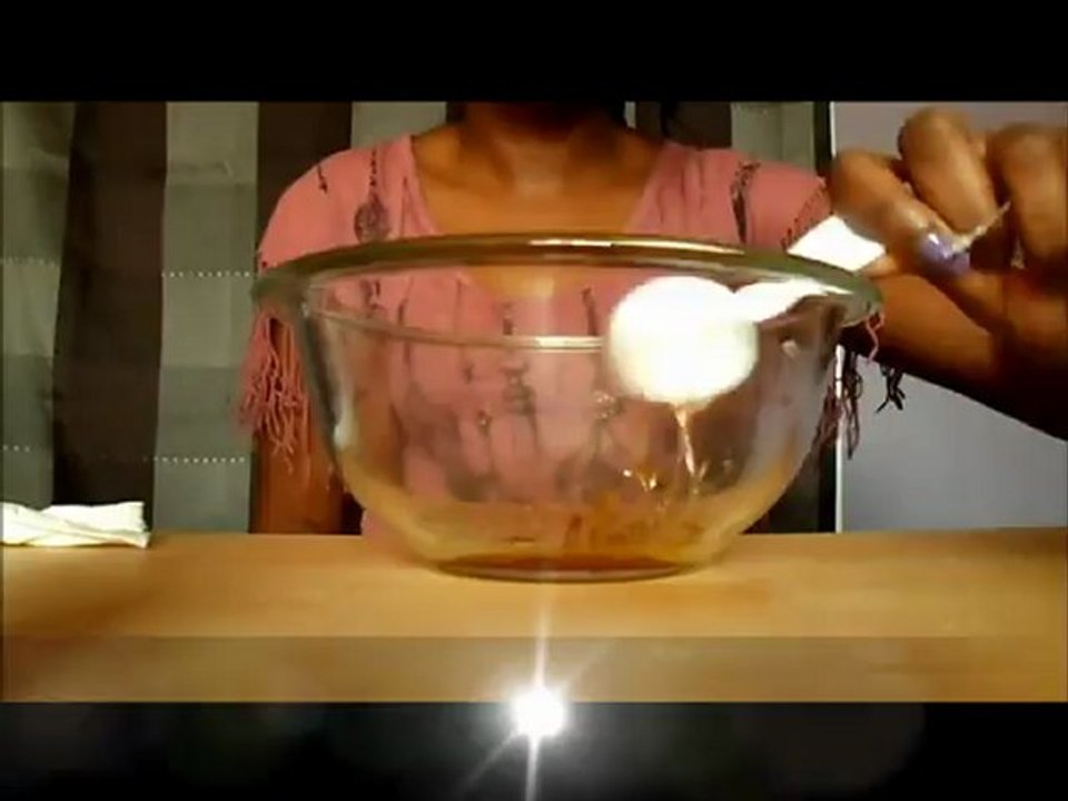 Homemade Acne Treatment - Lemon and Honey Mask