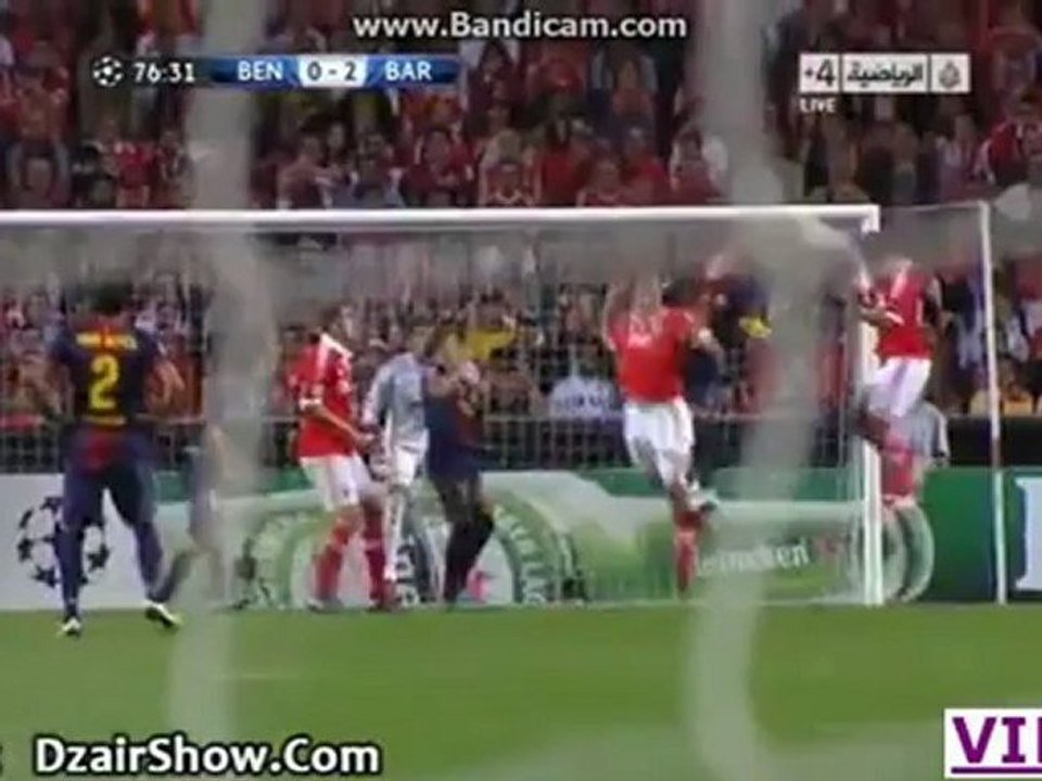 Benfica vs Barcelona PUYOL BREAKS HIS HAND TERRIBLE