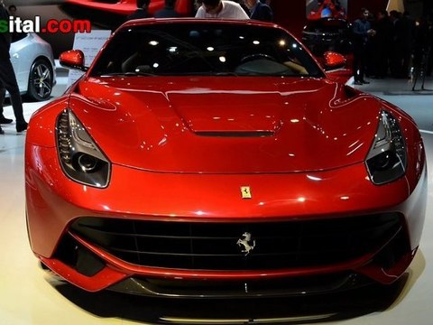 Autosital - Mondial de Paris 2012 – Première mondiale pour le châssis en composite F1 de la future remplaçante de la Ferrari Enzo