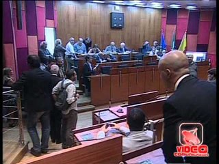 Napoli - Consiglio dice no a taxi al posto di auto blu (28.09.12)