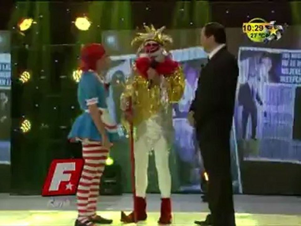 Temo Mendez en Premios Fama
