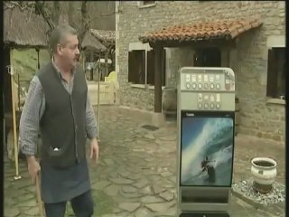 Un hostelero a golpes contra una máquina de tabaco