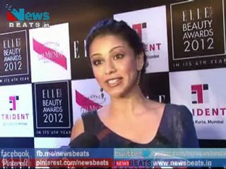 Yami Gautam, Jiah Khan, Amrita Puri at Elle Beauty Awards 2012
