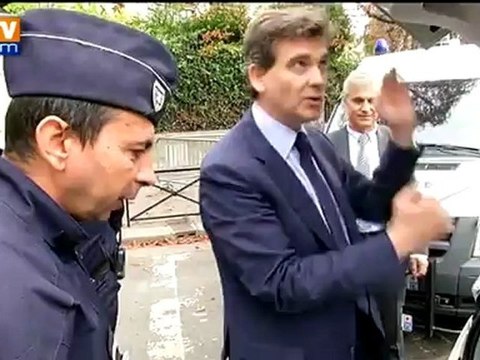 BFMTV avec Montebourg au volant de la Renault Zoe