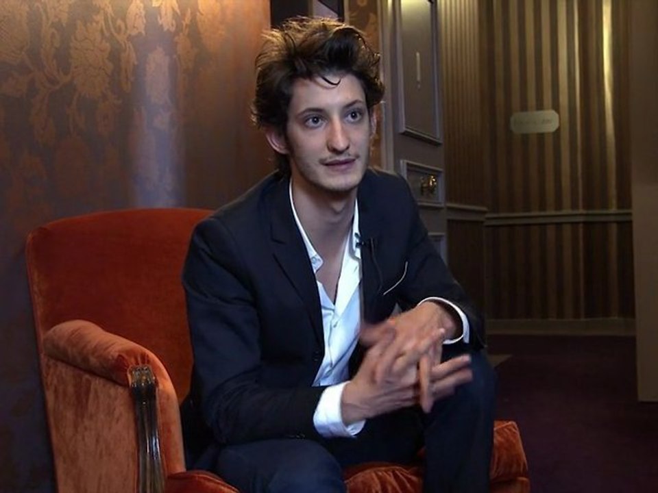 Cabourg 2012 : Pierre Niney parle des César et de "Vingt ans d'écart" avec Virgine Efira