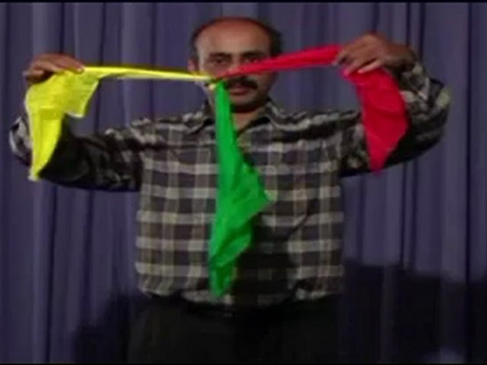 Bewildering Silks 15 inch by Uday - Magic Trick