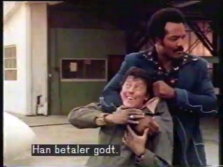 Slaughter's Big Rip-Off (1973) Fighting a bull
