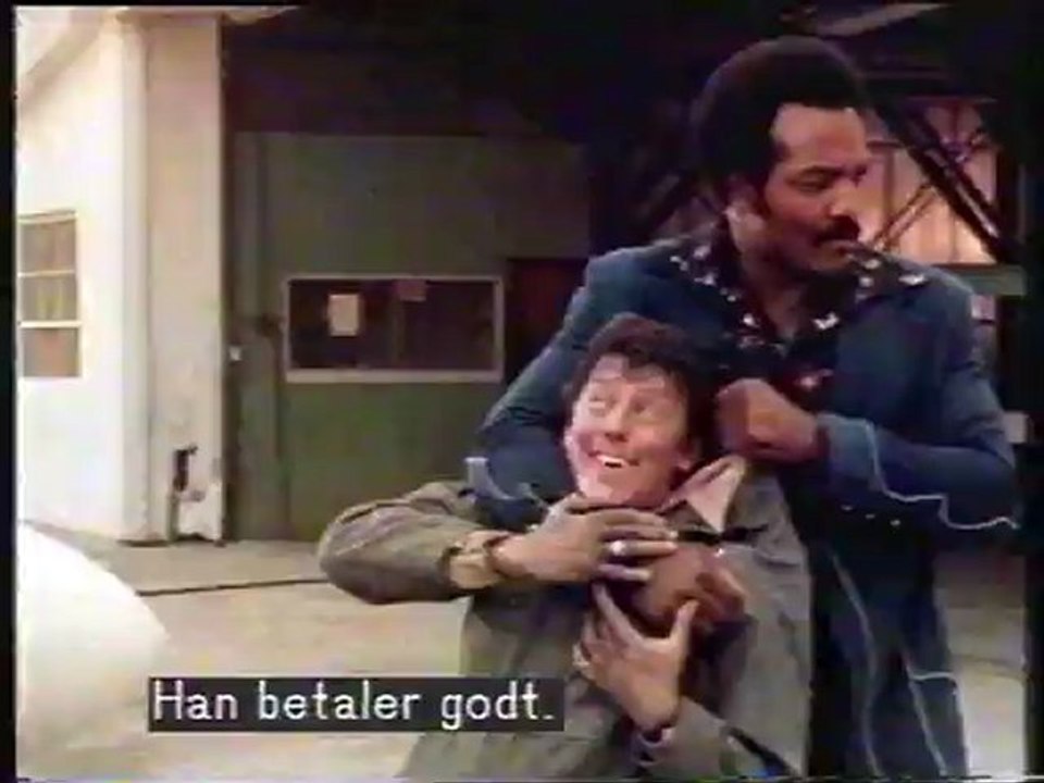 Slaughter's Big Rip-Off (1973) Fighting a bull