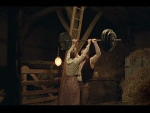 Prize Ukrainian weightlifter finds fame and girls