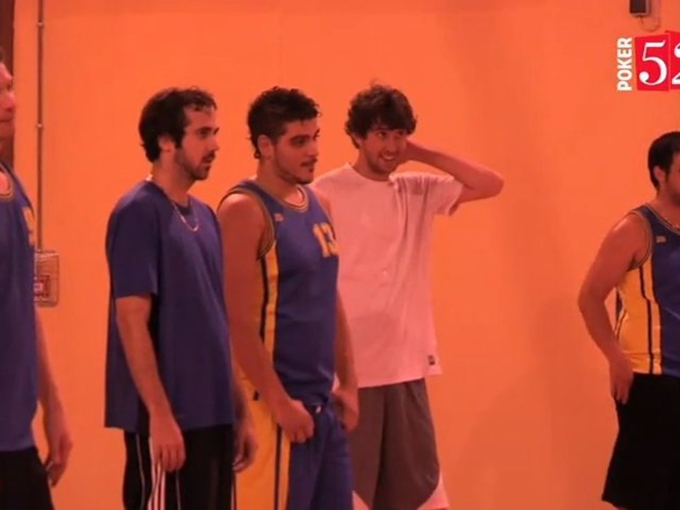 Jason Mercier playing basketball (feat. Kyle Julius) - "Entrez dans les WSOPE de Jason Mercier" (Cannes 2012)
