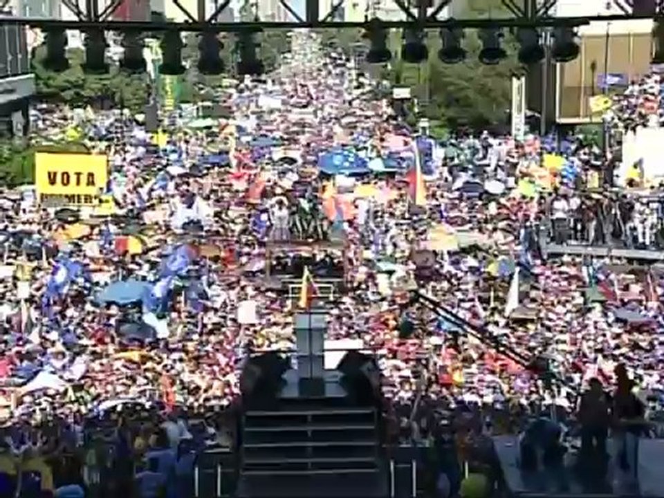 Así toca Caramelos de Cianuro en el cierre de campaña de Capriles en Zulia