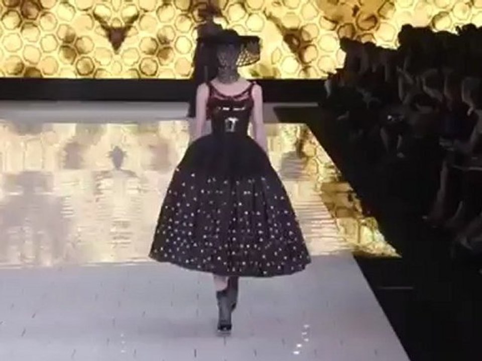 Alexander McQueen Spring 2013 Paris