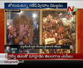 Ganesh Nimajjan 2012 - Thousands of Ganesh Idols at Tank Band - 02