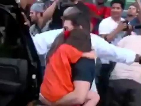 Cruise & Holmes Split Way Before Divorce