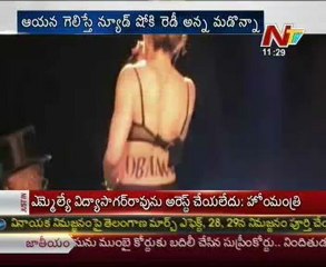 Madonna urges fans to vote for Obama