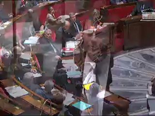 Question au Gouvernement de Thierry Robert sur les contrôles d’identité dans les aéroports