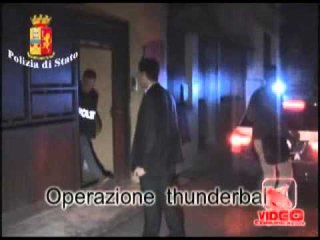 Télécharger la video: Casal di Principe (CE) - Operazione contro il clan dei Casalesi (live 03.10.12)