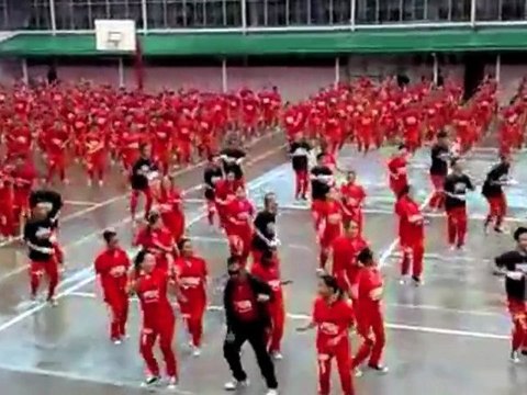 Top 5 : Gangnam style en flashmob dans une prison