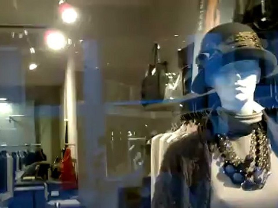 Videotest BlackBerry PlayBook (per confronto con BB 9860 Torch di giorno)