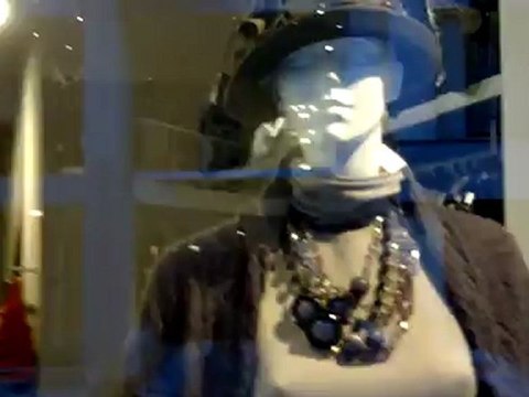 Videotest BlackBerry 9860 Torch (per confronto con BB PlayBook di giorno)