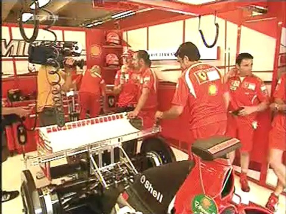Turkey 2006 Michael Schumacher introduce his mechanics