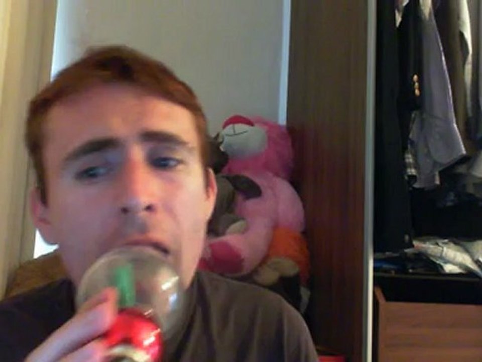 Wiwi égratigne "wired for sound" de Cliff Richard