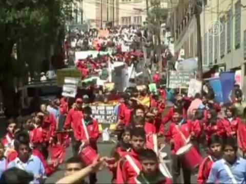 Молодежь Боливии выступила против наркотиков