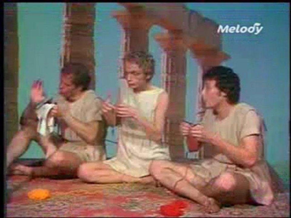 -- Claude VEGA imite Nicole Croisille --