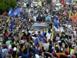 Capriles faz campanha em áreas urbanas da Venezuela