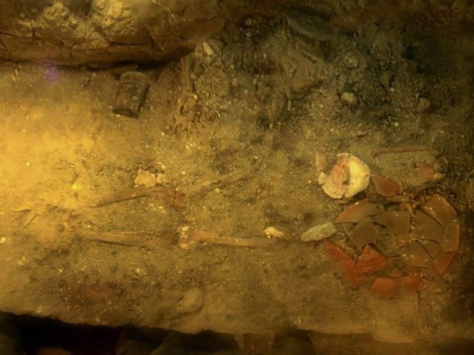 Archaeologists Discover Ancient Tomb of Mayan Queen