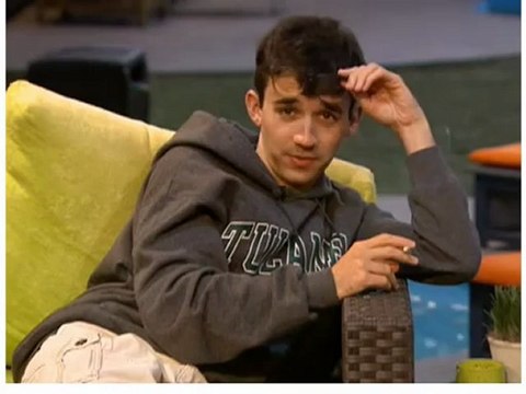 Ian has a smoke and chats with JoJo