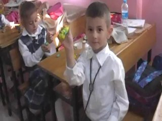 CUMHUR Öğretmenin Minileri Oyun Hamuru ve Kuklalar ile