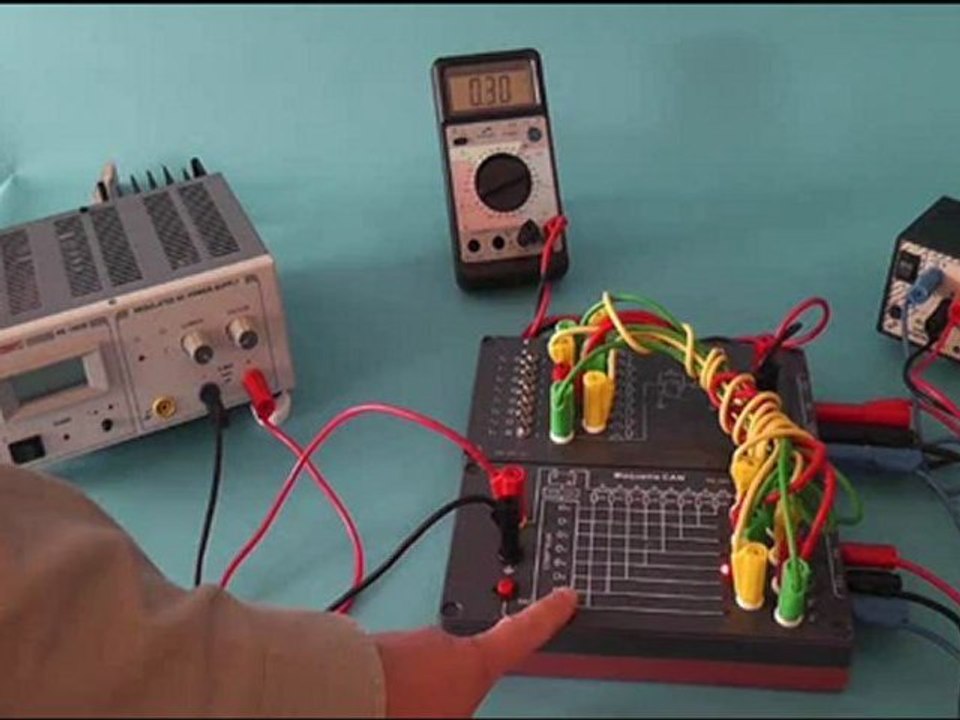 A02 Convertisseur numérique analogique CNA