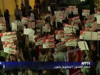 مئات الاتراك يتظاهرون في اسطنبول رفضا لحرب محتملة مع سوريا
